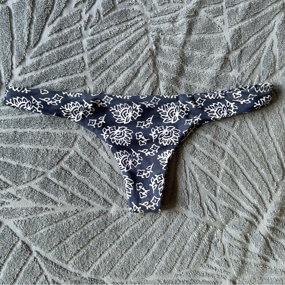 Rusty Reversible Bikini Bottoms - image 2